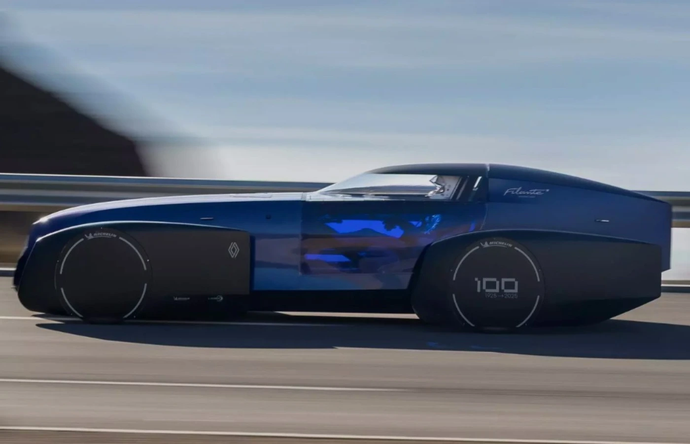 Renault's Filante Record 2025 achieves an impressive distance of 1,008 Km on just one charge.